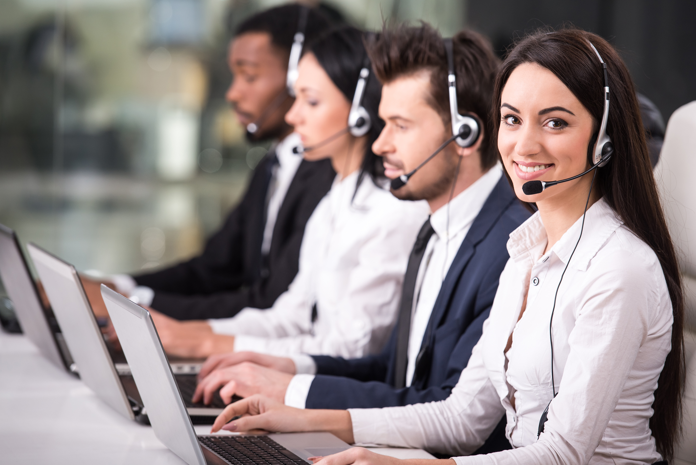 Call-Center-Oncall-voice-fpt.jpg